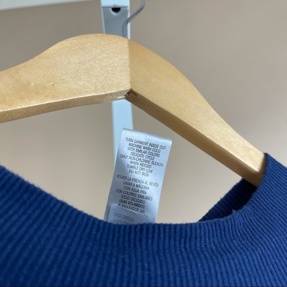 Harry Potter Small Sherpa Hogwarts Crest Pullover Sweatshirt Teddy Faux Fur - Picture 7 of 8